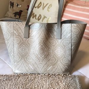 Tommy Bahama Tote